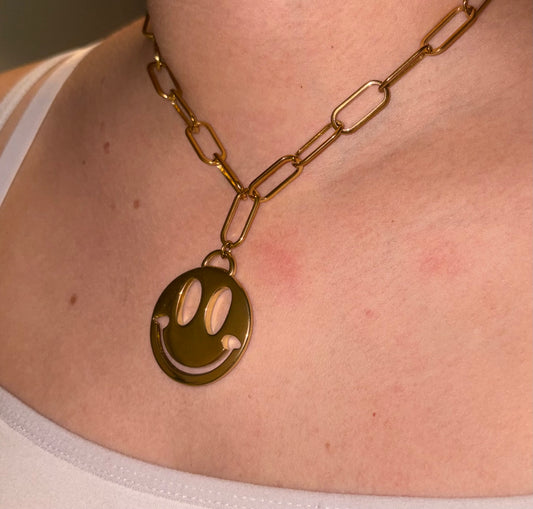 Happy days necklace