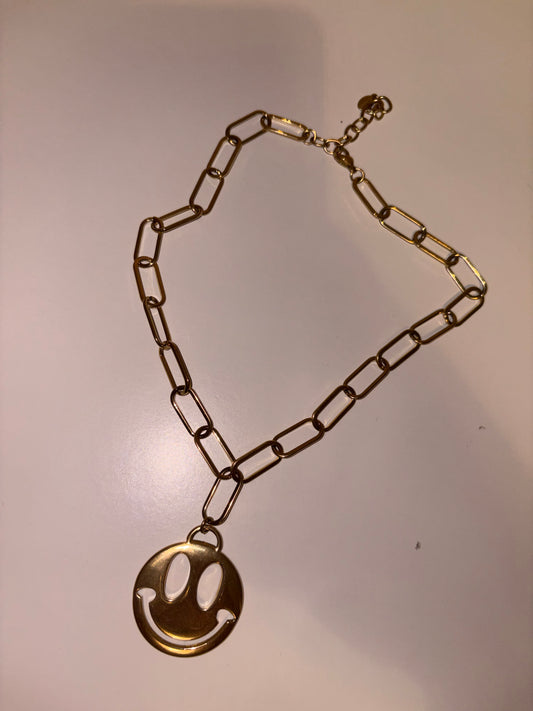 Happy days necklace